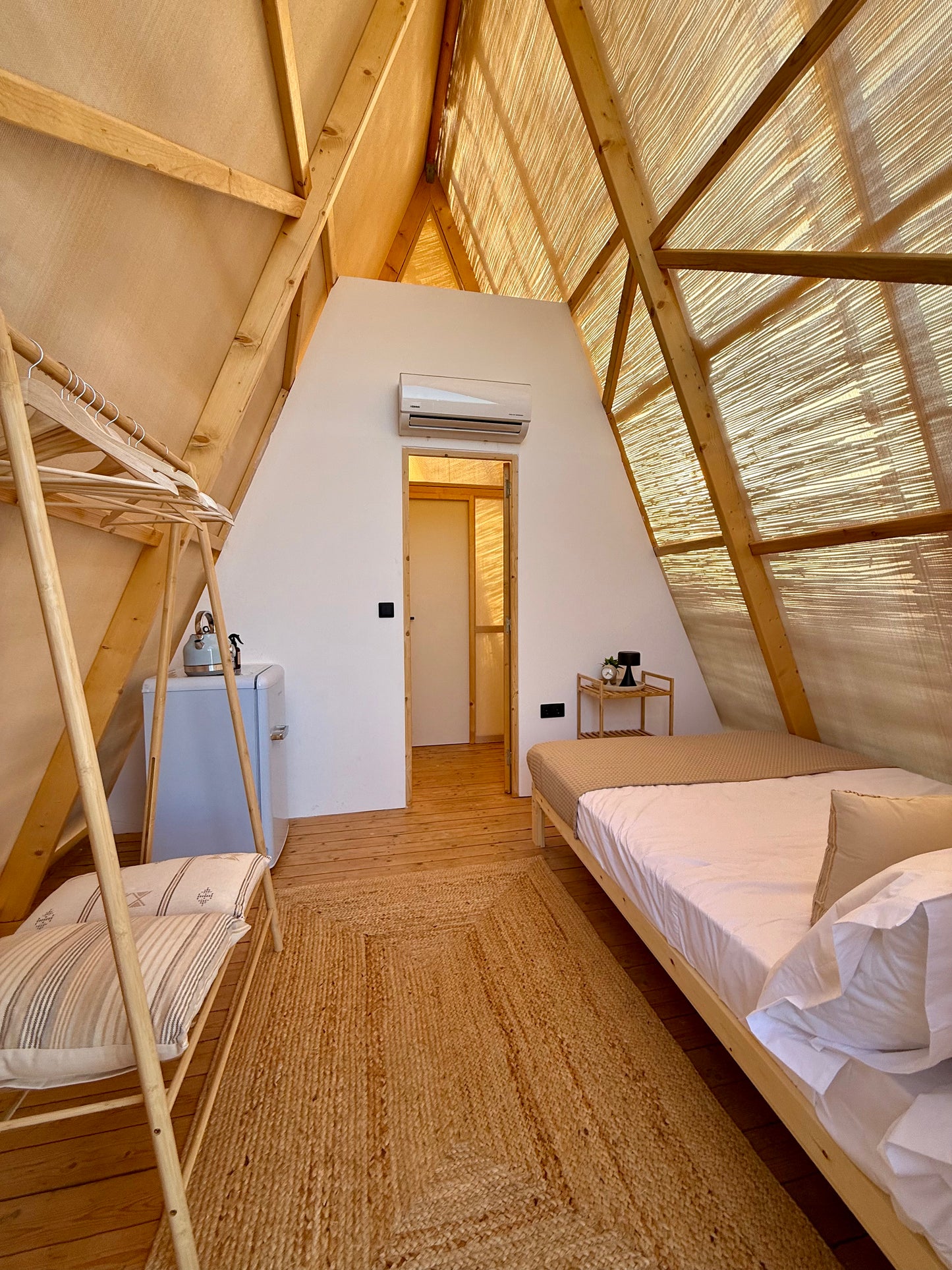 BUNGALOWS LUXURY ROOMS