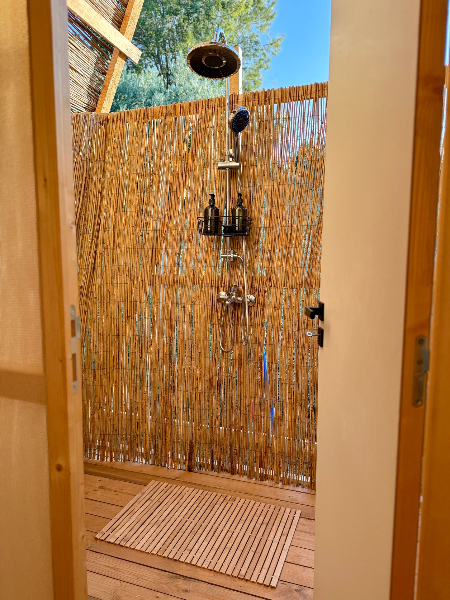 BUNGALOWS LUXURY ROOMS